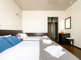 Отель Омега Витязево 3-х местное размещение-1